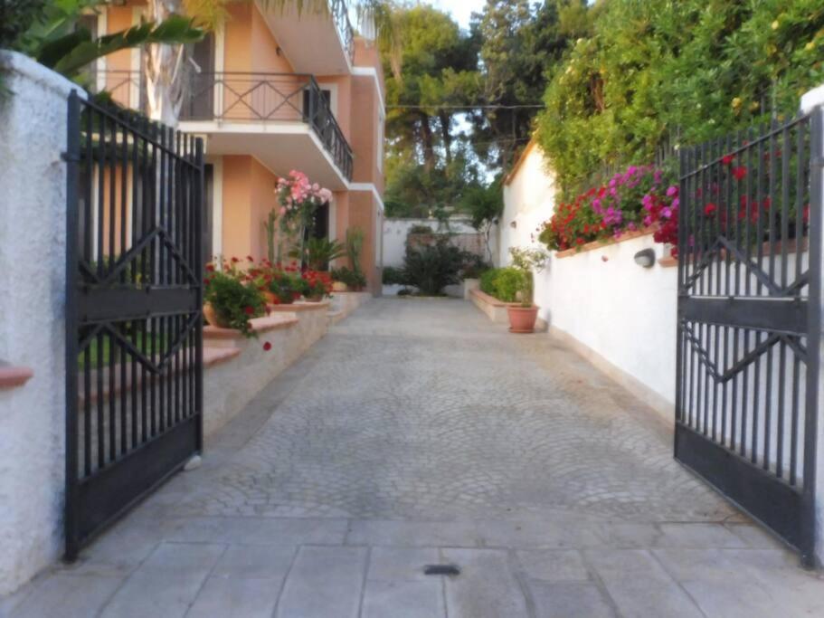 פונטנה ביאנקה Appartamento In Villa A 100 Metri Dal Mare מראה חיצוני תמונה